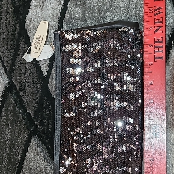 Victoria Secret Reversible Sequins Bling Charm Clutch Purse PRICE FIRM - Picture 11 of 14